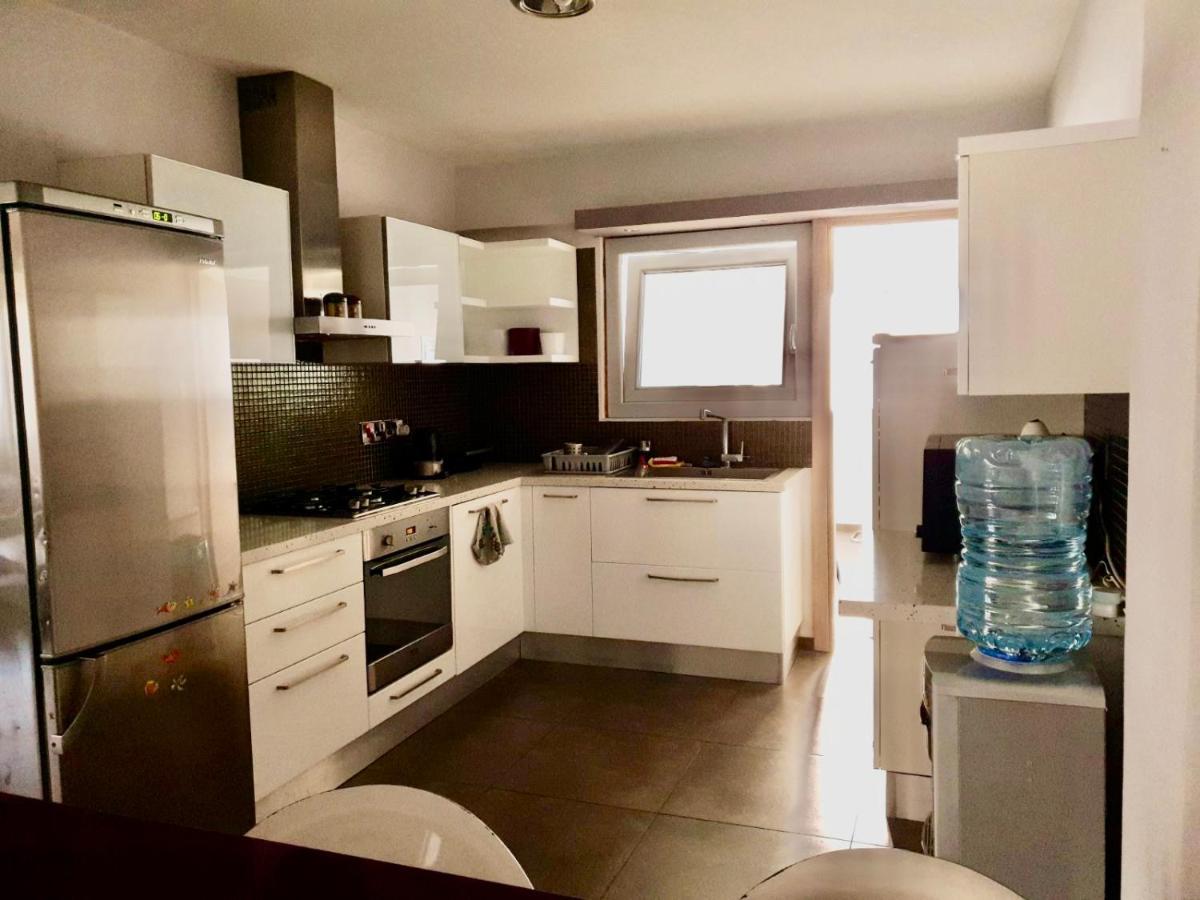 2-Bedroom Appartment In Center Nikosia Bagian luar foto
