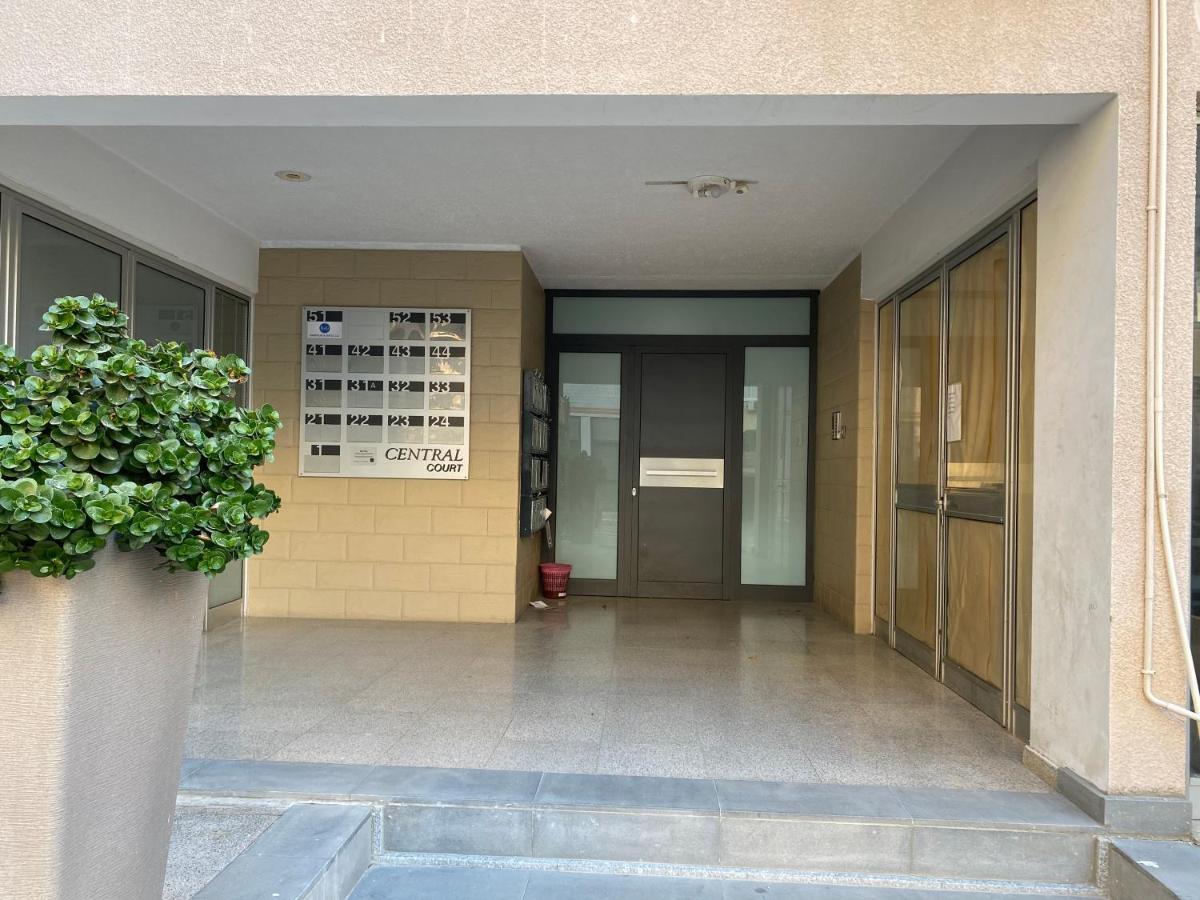 2-Bedroom Appartment In Center Nikosia Bagian luar foto