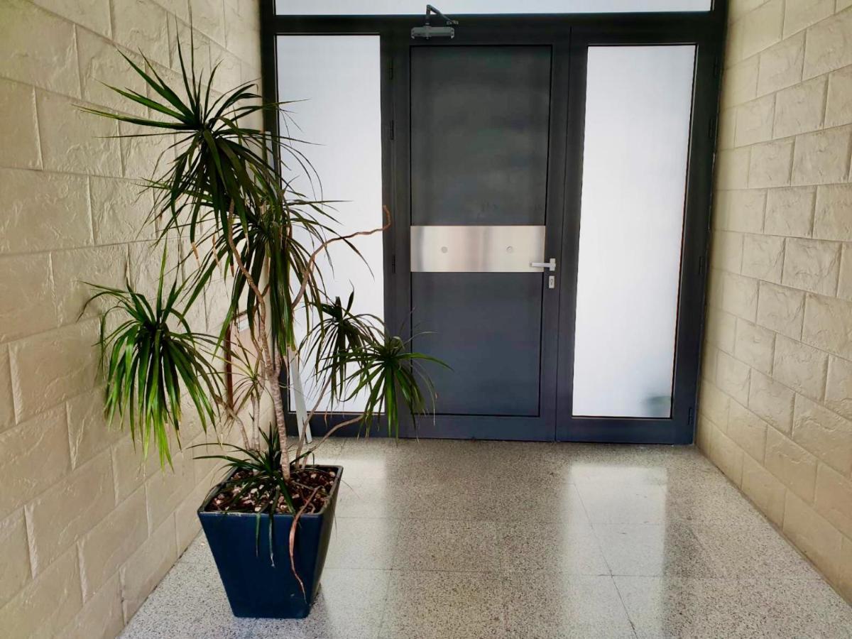 2-Bedroom Appartment In Center Nikosia Bagian luar foto